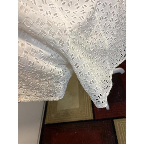 Anthropologie Women’s Eyelet Romper White Button Front Size 4 Missing Belt - Picture 12 of 15